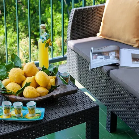 Lush With Pool In * Σορέντο